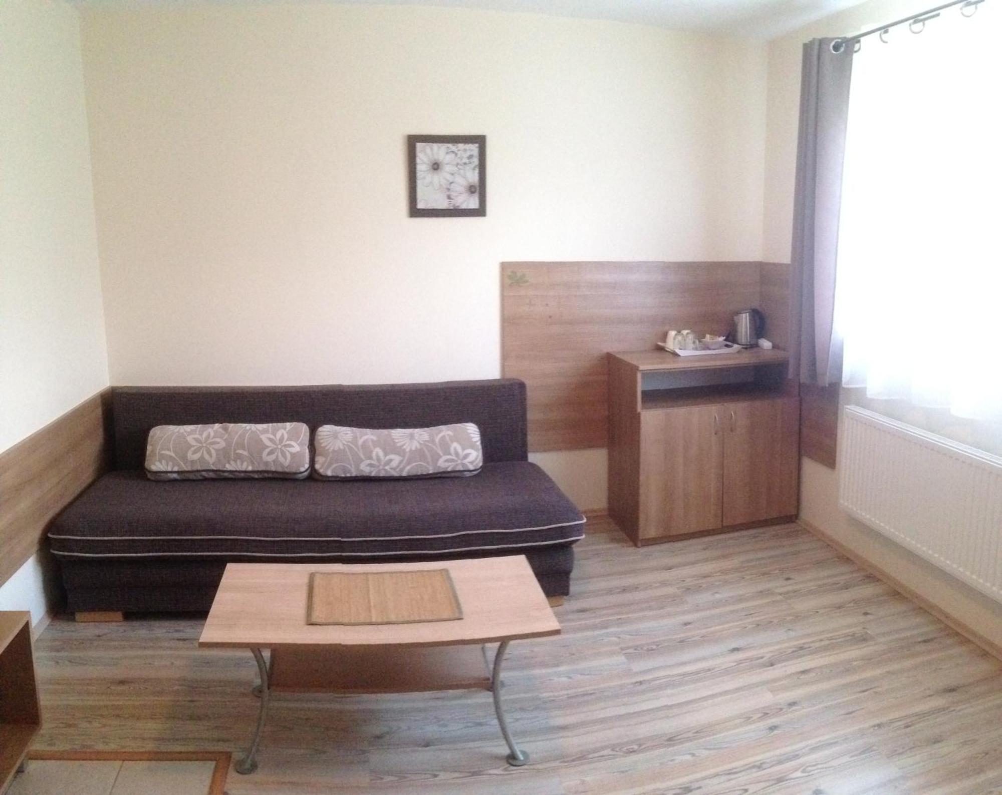 Guest House Fleurs Liptovsky Mikulas Exterior photo
